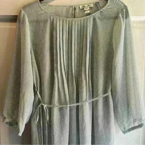 La Bella Forte Sheer 3/4 sleeve top A Pea In The Pod Exclusive - Picture 4 of 7